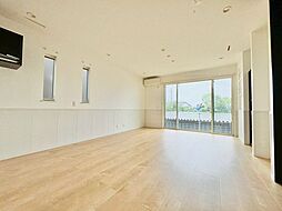 瀬戸市西松山町2丁目　中古戸建 4SLDKのリビング/ダイニング