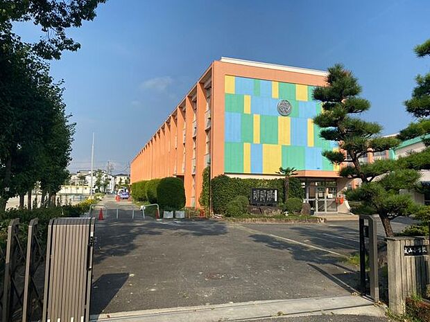 尾張旭市立　城山小学校 1300m