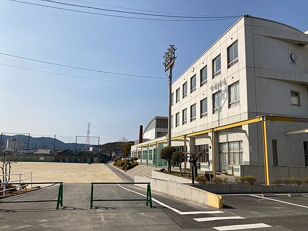 多治見市立陶都中学校多治見市立陶都中学校 1270m