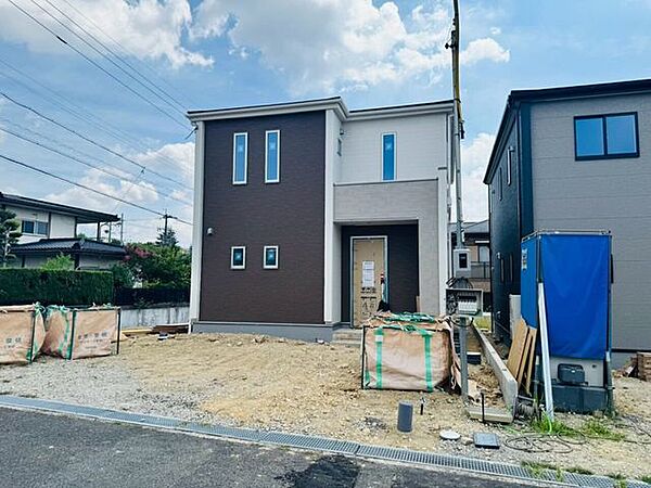完成後の購入では遅いかも？！実は！新築物件の2件に1件が完成前の状態で売れています！“あなた”にとって理想の物件は、“みんな”にとっても理想の物件かもしれません！一番良い場所を最初に選びましょう！