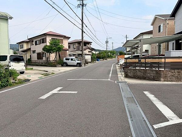 前面道路含む現地写真