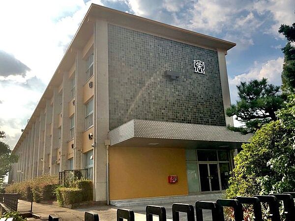 尾張旭市立　東栄小学校 850m