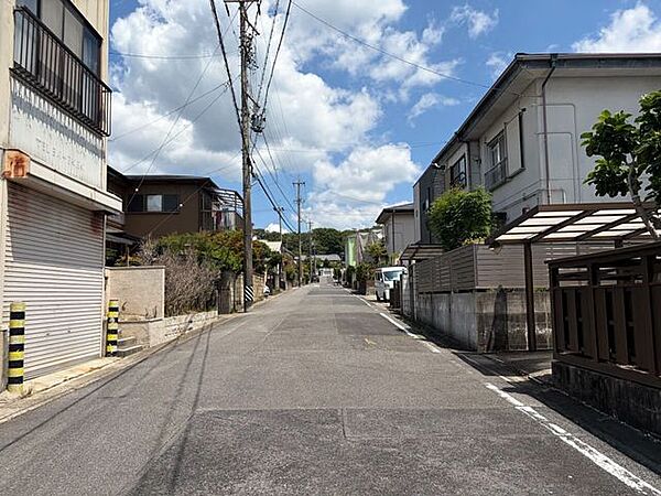 【駐車2台可能・カーポート付！】5DK！にじの丘学園！前面道路が広く車の出し入れもスムーズ！