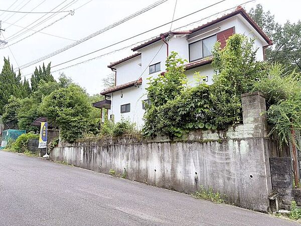 【建築条件なし！】前面道路が約6ｍあり、車の出し入れもラクラク！お好きなハウスメーカーで建築可能！