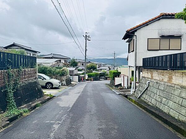 【住友林業施工の再生住宅×平屋の2SLDK物件！】駐車場並列2台なスペースあり・カーポート付き！