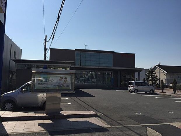 瀬戸信用金庫　山口支店預金の入出金や各種手続き、資産運用の相談など、地域に根差したきめ細かな金融サービスを提供する店舗。親身な対応で周辺住民や地元企業の経済活動をサポート。日々の安心で快適な暮らし…
