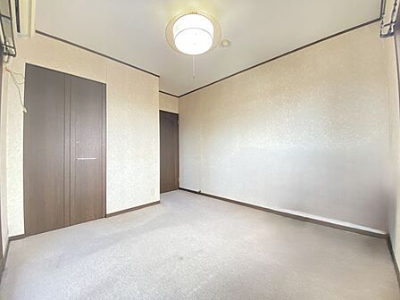 【洋室】全居室約6帖以上でゆとりある間取りになっております♪
