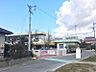周辺：高根保育園まで　459m　徒歩約6分　子供目線で楽しいイベントを取り入れています。広々とした敷地で、のびのびと過ごせます。【受入年齢・時間】1歳～5歳、7：30～18：00