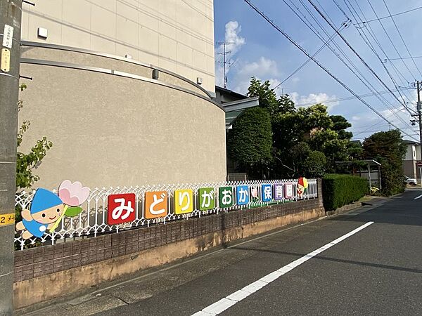 ●“人に優しく接する”が保育理念。リズム遊びや楽器を使った演奏や運動能力指導を、絵画、英語教室を取り入れてます【保育時間】7:30～18:30