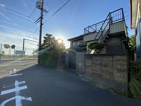 小中学校や公園、保育園も近く子育て環境が充実♪ご家族に嬉しい住環境です！