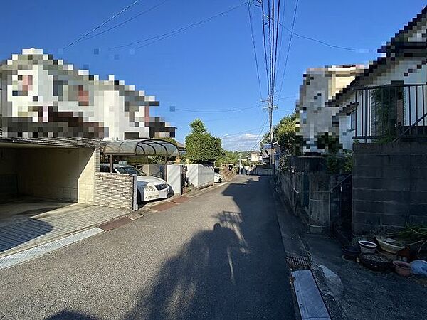 北側前面道路