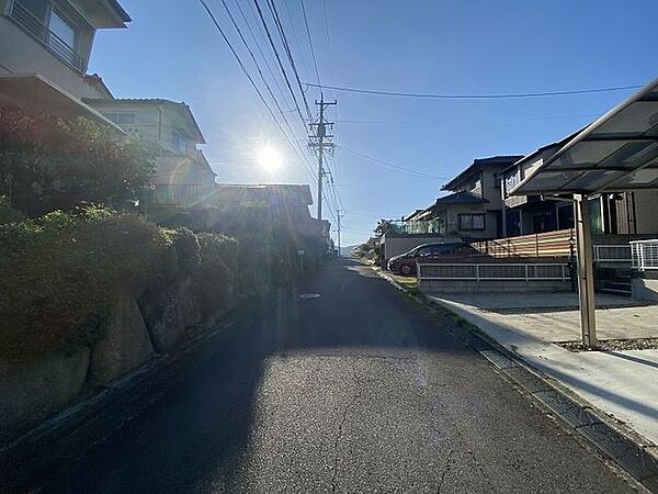 北側前面道路