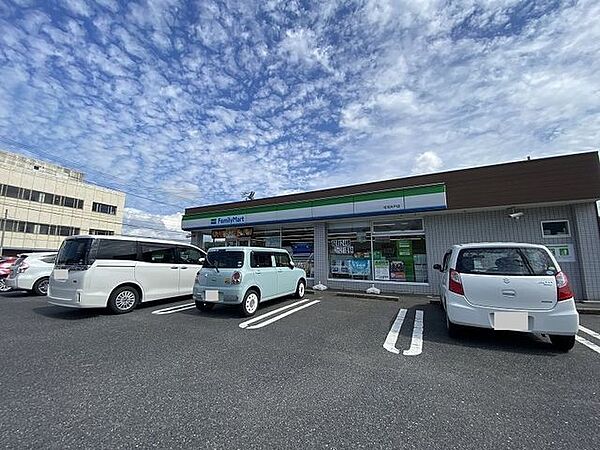 ファミリーマート 可児矢戸店 300m