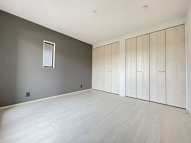 大容量収納も完備の洋室です！すっきり片付けられますね♪