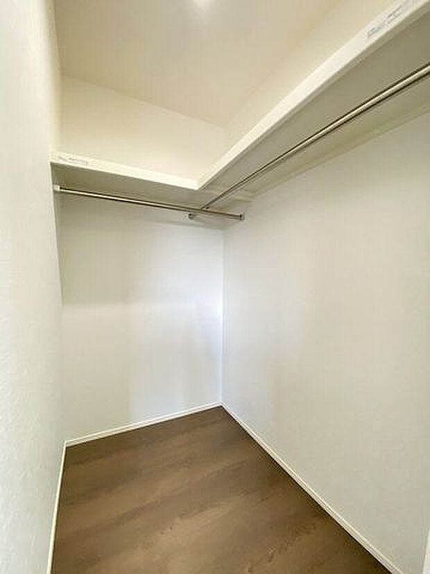 ウォークinクローゼット♪季節物の衣類やお布団の他にもたくさんの物が収納できます！