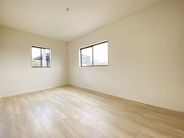 家族一人ひとりの大切なプライベート空間。趣味に合わせて使って頂けるようシンプル仕様に仕上げてあります♪