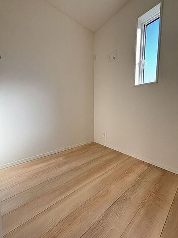 在宅ワークに便利なテレワークルーム♪趣味のお部屋にもご利用できますね。