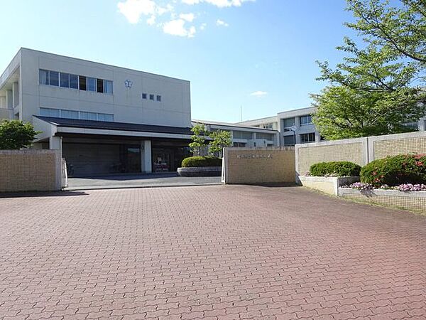 可児市立東可児中学校 680m