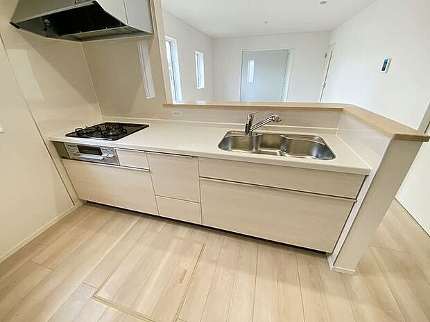 大きなシンクや広いワークトップやたっぷりの収納スペース！使い勝手が良く毎日のお料理が楽しくなりそう♪