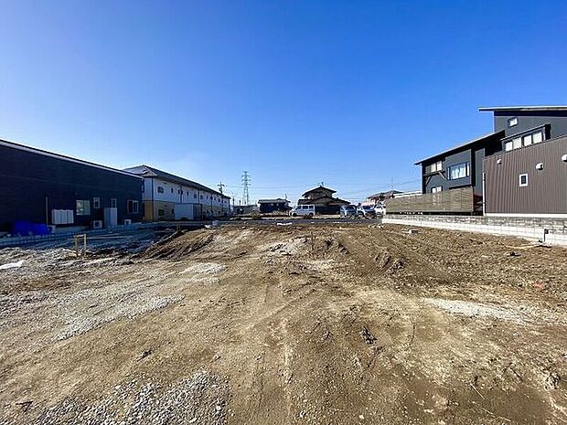 完成前の物件に限り、カラー選択やオプション工事 などのサービス特典が受けられる場合がございます。詳しくお知りになりたい方はお気軽にお問合せください。