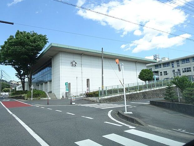 可児市立春里小学校 750m