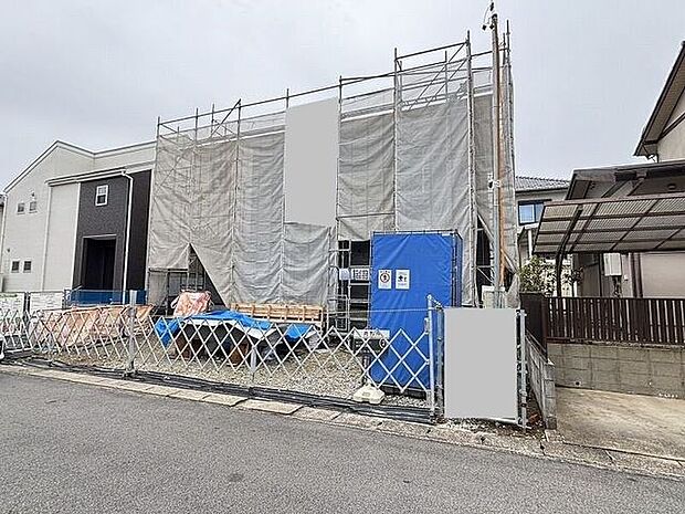 完成前の物件に限り、カラー選択やオプション工事 などのサービス特典が受けられる場合がございます。詳しくお知りになりたい方はお気軽にお問合せください。