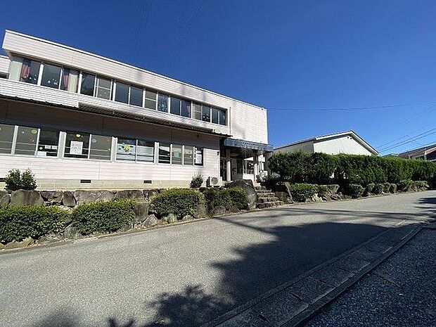 かたびら第二幼稚園 700m