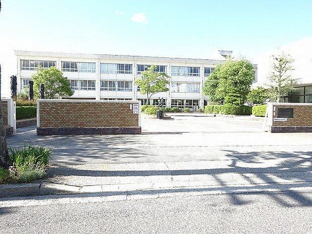 可児市立桜ヶ丘小学校 3504m