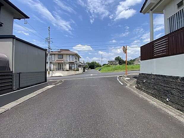 前面道路含む現地写真