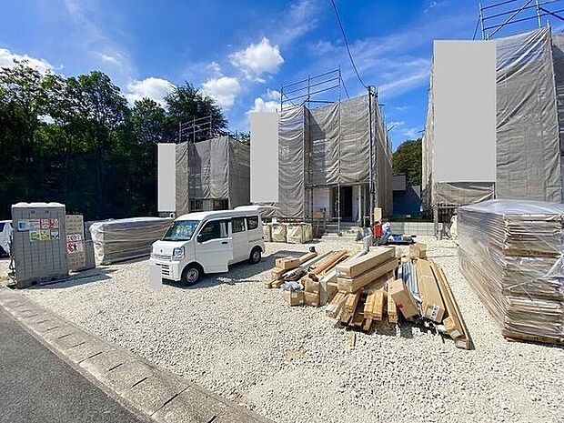 完成前の物件に限り、カラー選択やオプション工事 などのサービス特典が受けられる場合がございます。詳しくお知りになりたい方はお気軽にお問合せください。