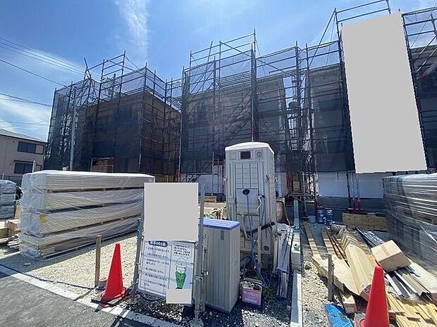 完成前の物件に限り、カラー選択やオプション工事 などのサービス特典が受けられる場合がございます。詳しくお知りになりたい方はお気軽にお問合せください。