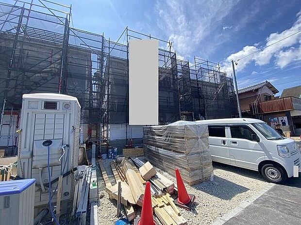 完成前の物件に限り、カラー選択やオプション工事 などのサービス特典が受けられる場合がございます。詳しくお知りになりたい方はお気軽にお問合せください。