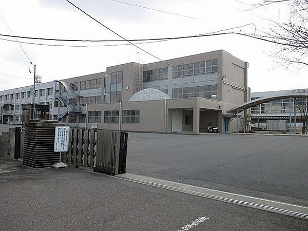 可児市立東明小学校 1990m