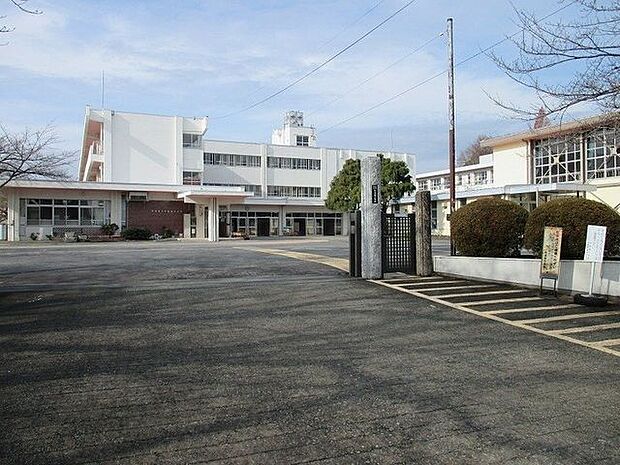 可児市立今渡南小学校 700m