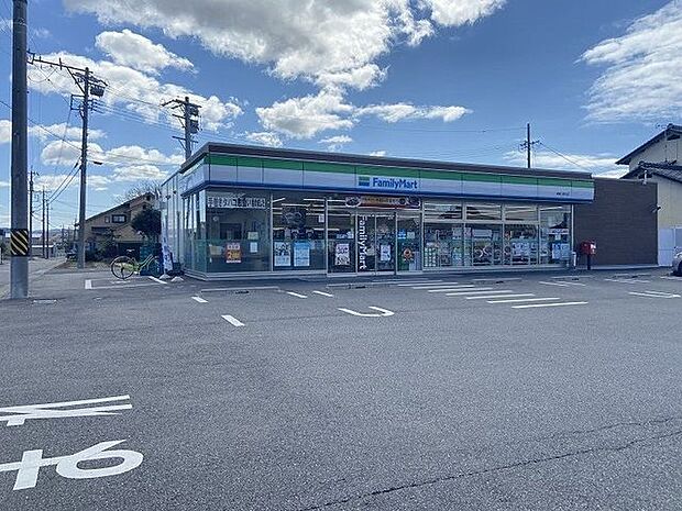 ファミリーマート 御嵩上恵土店 1100m