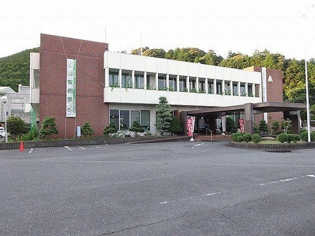 御嵩町役場車で2分 450m