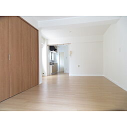 都営大江戸線 西新宿五丁目駅 徒歩9分の賃貸マンション 2階1Kのリビング/ダイニング