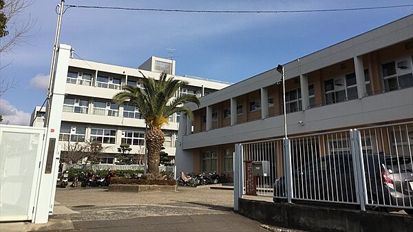 箕面市立第三中学校