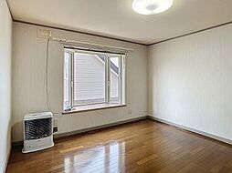 グローリアス川沿 2-1 2階1Kのリビング/ダイニング