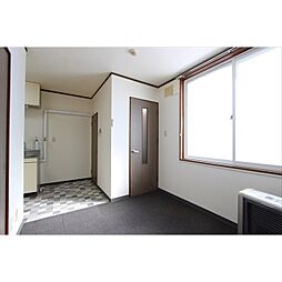 ホワイトヴィレッジA 213 2階1LDKのリビング/ダイニング