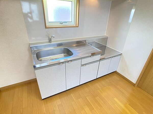 detached 北海道北見市中央三輪４丁目494番地38

地図を見る