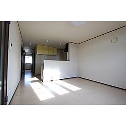 メゾンリサ 201 2階2LDKのリビング/ダイニング