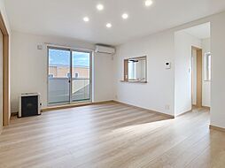 スイングラピュタ A31 3階2LDKのリビング/ダイニング