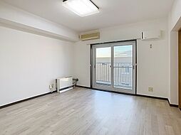 ロイヤルシャトー静 403 1階2LDKのリビング/ダイニング