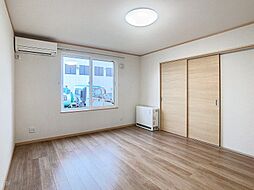 KENT-E（ケント　イー） 105 1階1LDKのリビング/ダイニング