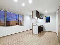 グランデル3 2-1 2階1LDKのリビング/ダイニング