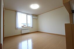 スーパーハイム西富B 1-1 1階2LDKのリビング/ダイニング