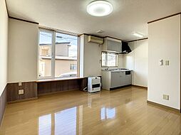 ナセール高栄 102 1階1LDKのリビング/ダイニング