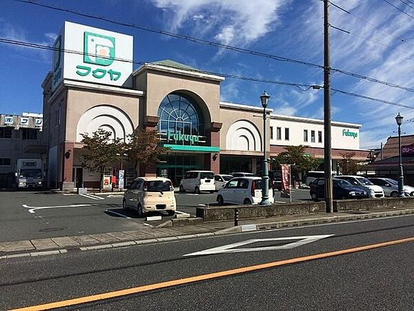 クスリのアオキ白鳥店ドラッグスストアの商品と生鮮食品が充実しており、食品・日用品・薬・お酒等そろいます。 690m