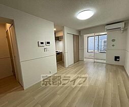 カーサ　ポポラリタ 101 1階1LDKのリビング/ダイニング